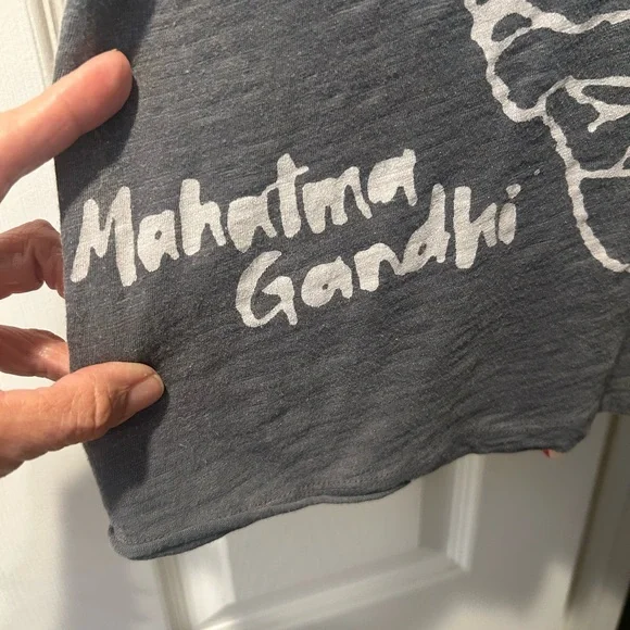 Magnolia Pearl Gray Graphic Tee - Picture 10 of 12